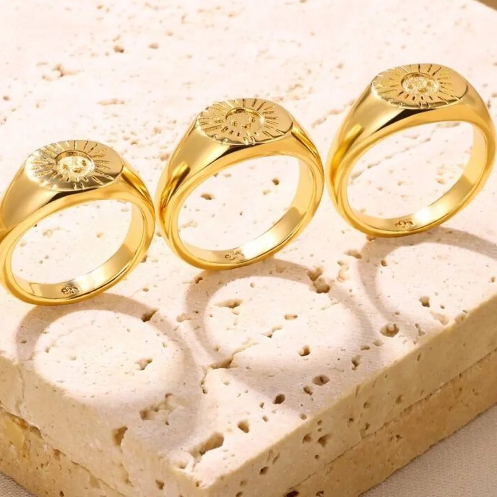 Vintage-Inspiring Stainless Steel 18k REAL Gold Plated Sun Ray Round Ring